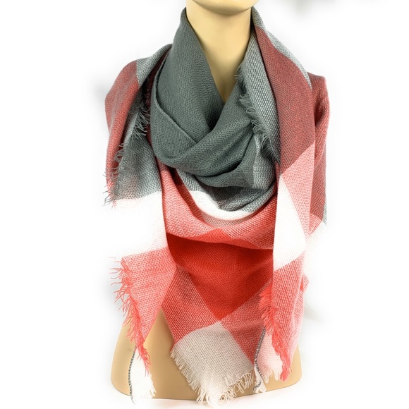Triangular Blanket Scarf - Picture 3 of 7